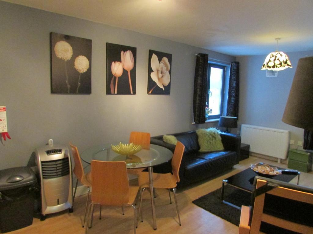 Cheltenham Luxury Apartments Kamer foto