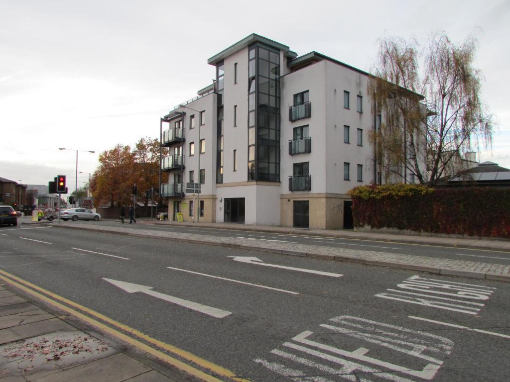Cheltenham Luxury Apartments Kamer foto